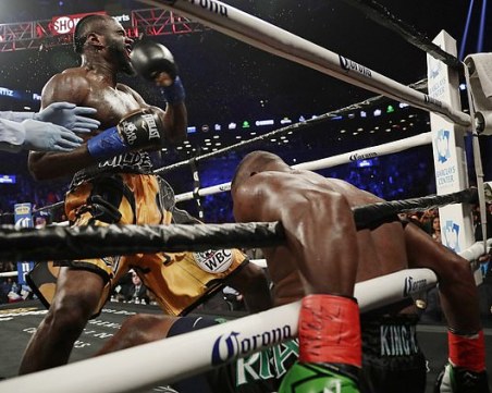 Уайлдър рискува да загуби милиони в битката с Луис Ортис