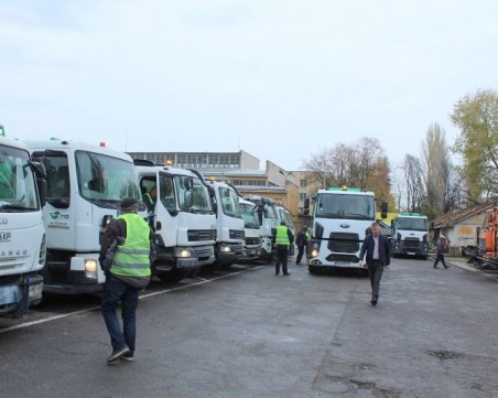 55 снегорина в готовност да чистят пътищата в Пловдив