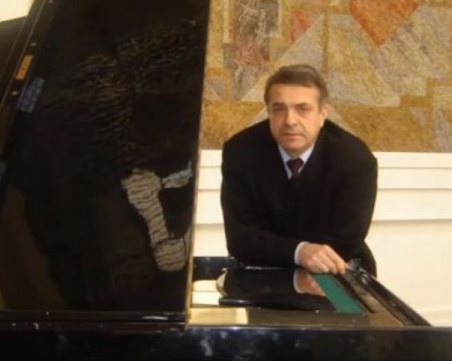 Напусна ни композиторът Александър Михайлов