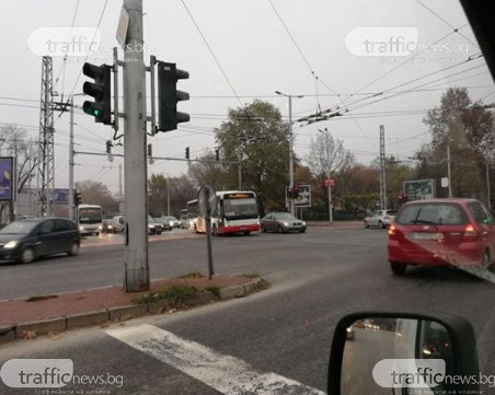 Тарикати вбесяват шофьори всяка сутрин на възлово кръстовище в Пловдив