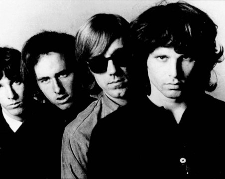 Почина басистът на легендарната група The Doors