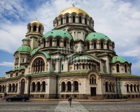 Протестен митинг променя движението в центъра на София