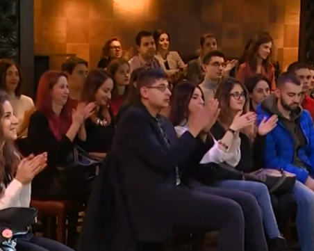 Раздадоха 93 стипендии на деца, загубили родителите си