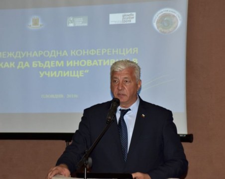 Здравко Димитров: Работим за подобряване на условията в училищата