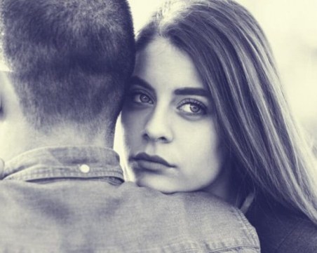 Как да продължите връзката с човек, който ви е изневерил?