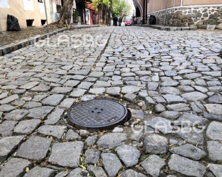 Опасен капан за пешеходци в Пловдив!