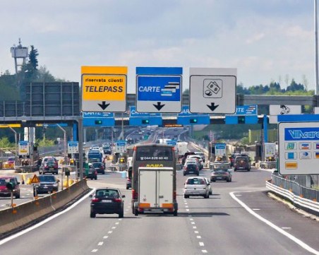 Швейцарец се опита да мине гратис с български номер в Италия