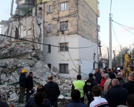 БЧК праща помощи към Албания, държавата отпуска 200 хил. лева