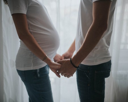 Гинеколози препоръчват подходящи секс пози за бременни