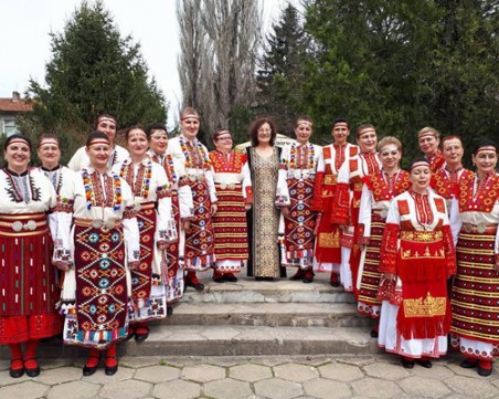 Руски митничари към български ансамбъл: Или отивате в бежански лагер, или обратно в България