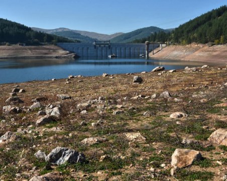 Извънредна проверка в язовир 