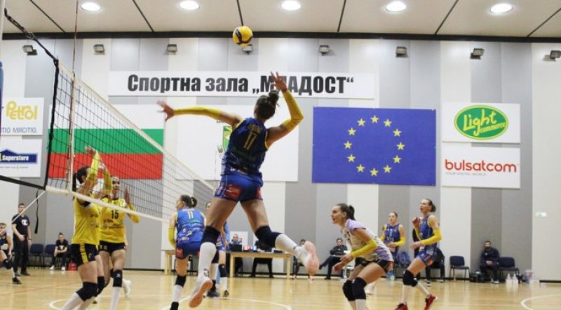 Две победи и драматична загуба за пловдивския волейбол