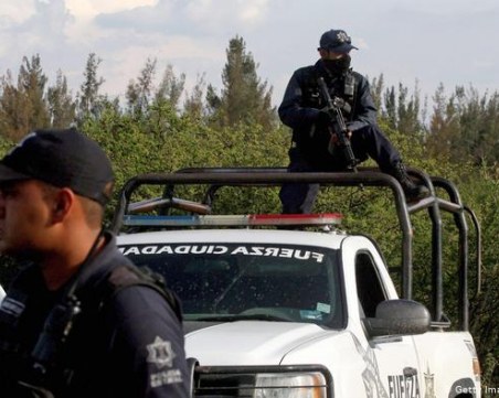 14 души бяха убити при престрелка между полицията и наркокартел в Мексико