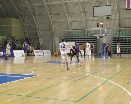 Академик Бултекс 99 с тежка загуба от Левски Лукойл в София