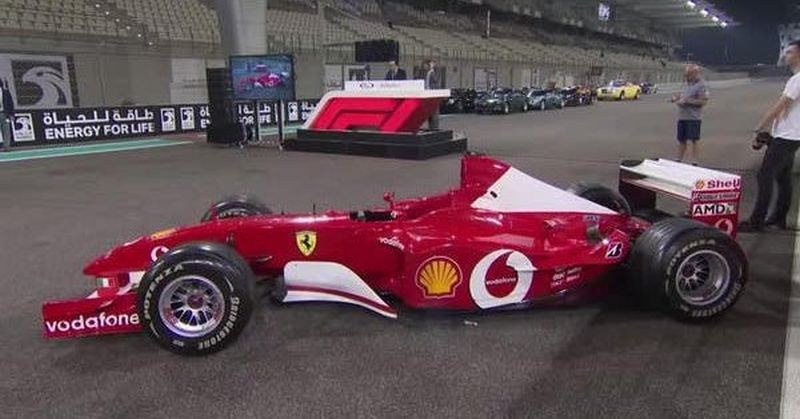 Продадоха Ferrari F2002, шофирано от Михаел Шумахер