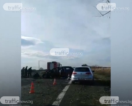 Катастрофа затвори АМ Тракия край Пловдив! Пожарникари вадят шофьорката