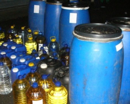 Митничари иззеха 1 тон ракия от варненско село