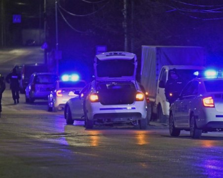 Патрулка катастрофира в София, пет полицейски екипа се отзоваха на място