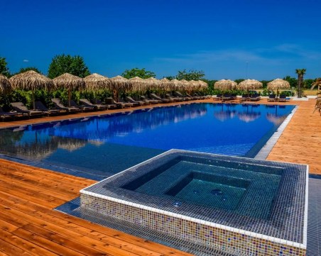 Разлика в касовата наличност вкара популярните басейни край Пловдив в 