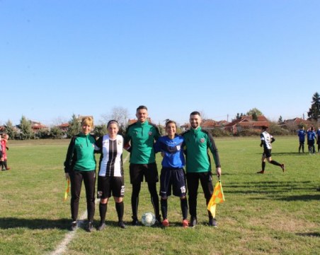 Женският отбор на Локо завърши годината с категорична победа