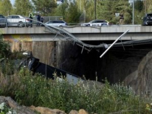 Автобус падна дере в Чили, най-малко 20 души са загинали