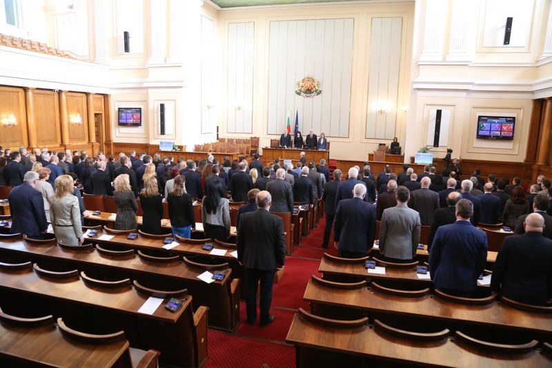 Депутатите гласуваха 400 млн. повече за Здравната каса догодина