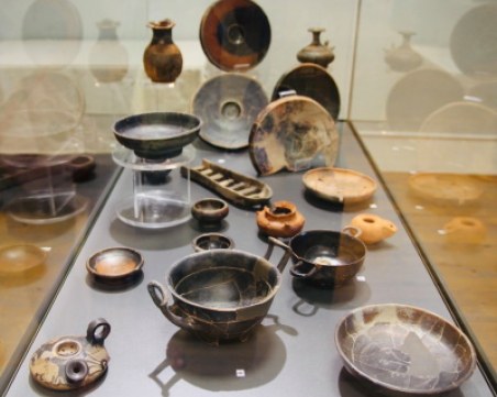 Античен некропол, неолитно селище и християнски храм представя изожба в София