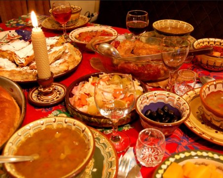 Днес е Женска Коледа, започват зимните празници