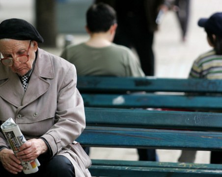 Oт 1 юли 2020: Минималната пенсия става 250 лева