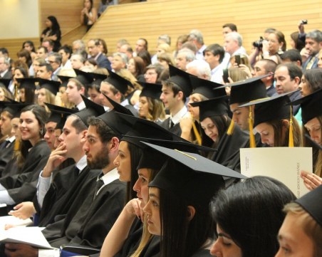 Къде и какво да учат студентите за сигурна работа и големи заплати?