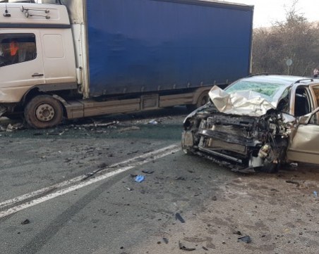 Тежка катастрофа на главен път Е-79! Жена е загинала