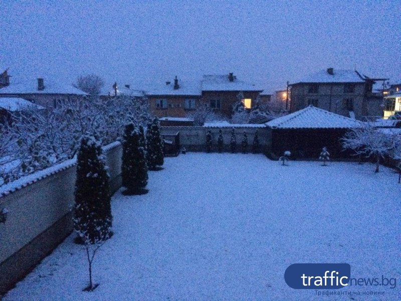 След първия сняг: В Смолянско останаха без ток