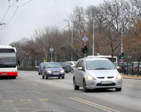 Авариен ремонт затруднява движението на булевард в Пловдив