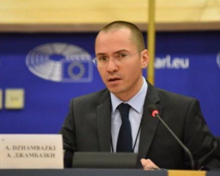 Джамбазки: Намалянето на субсидията бе наказателен ход срещу БСП