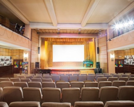 Ще оцелее ли най-старото кино в София, преживяло бомбардировките над града