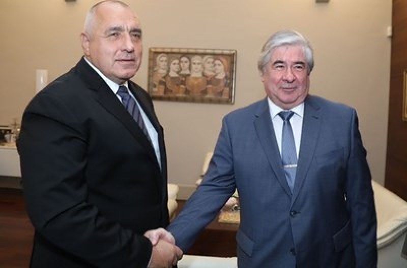 Борисов и посланик Макаров топят ледовете на спешна среща
