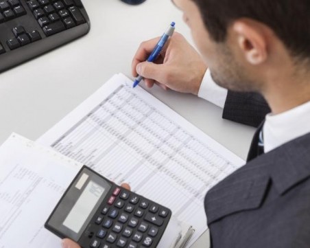 Заради дългове от 15 млн. лева: Данъчни влязоха в 4 столични заведения