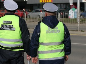 Проверяват шофьорите за алкохол и наркотици заради студентския празник