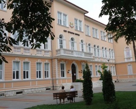 Починалата ученичка говорела с майка си по телефона, когато издъхнала