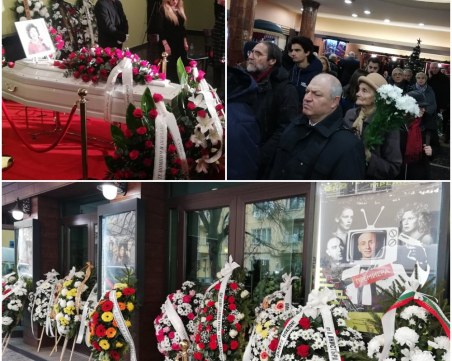 Сълзи, спомени и цветя за Стоянка Мутафова в Сатирата