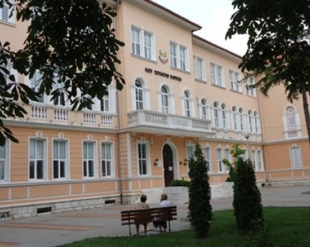 Седмокласничка почина по време на междучасие във Враца