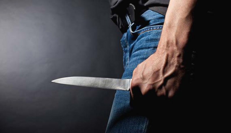 Апаши заплашиха с нож 11-годишен в Пловдив, отмъкнаха му телефона