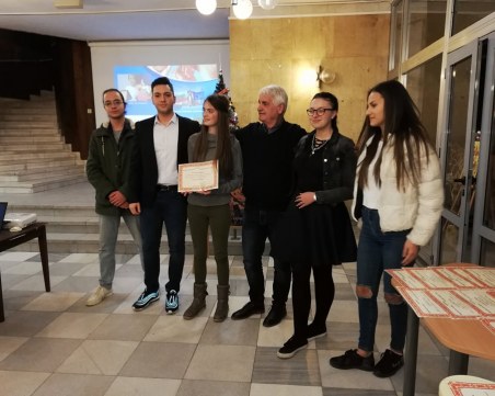 14-годишна художничка стана 