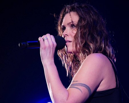 Отмениха концерта на Бет Харт в столицата заради вирусно заболяване на певицата