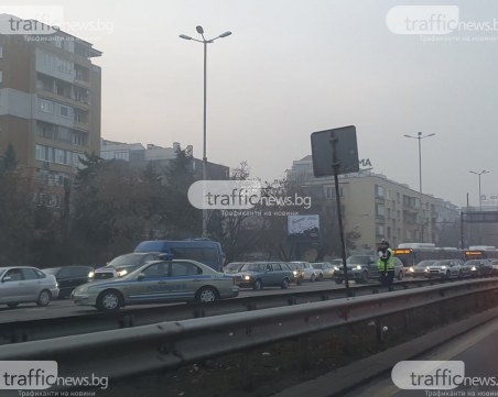 Пуснаха движението по Цариградско шосе в София след като източиха цистерна с газ