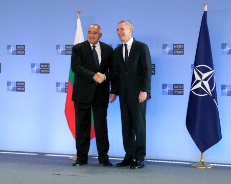 Борисов пред шефа на НАТО: Въоръжаваме се, за да сме силни и да възпираме