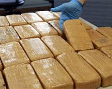 Хванаха хероин за 1,5 млн. на Дунав мост, скрит в тайници на кола