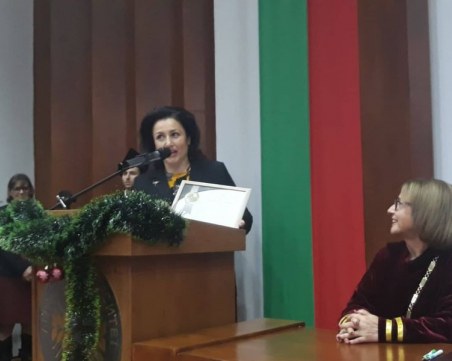 Министър Танева: Пчеларите получават по-висок бюджет