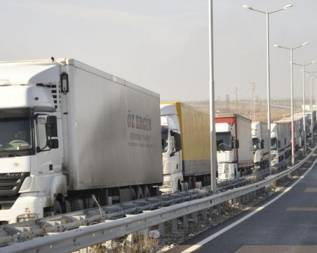 Жители на Свиленград недоволни: Денонощно има шум и мръсотия