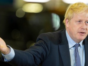Борис Джонсън води на изборите във Великобритания